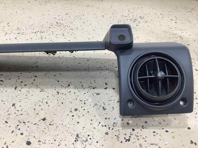 03-07 Hummer H2 Passenger Right Dashboard Air Vent (Ebony 48i)