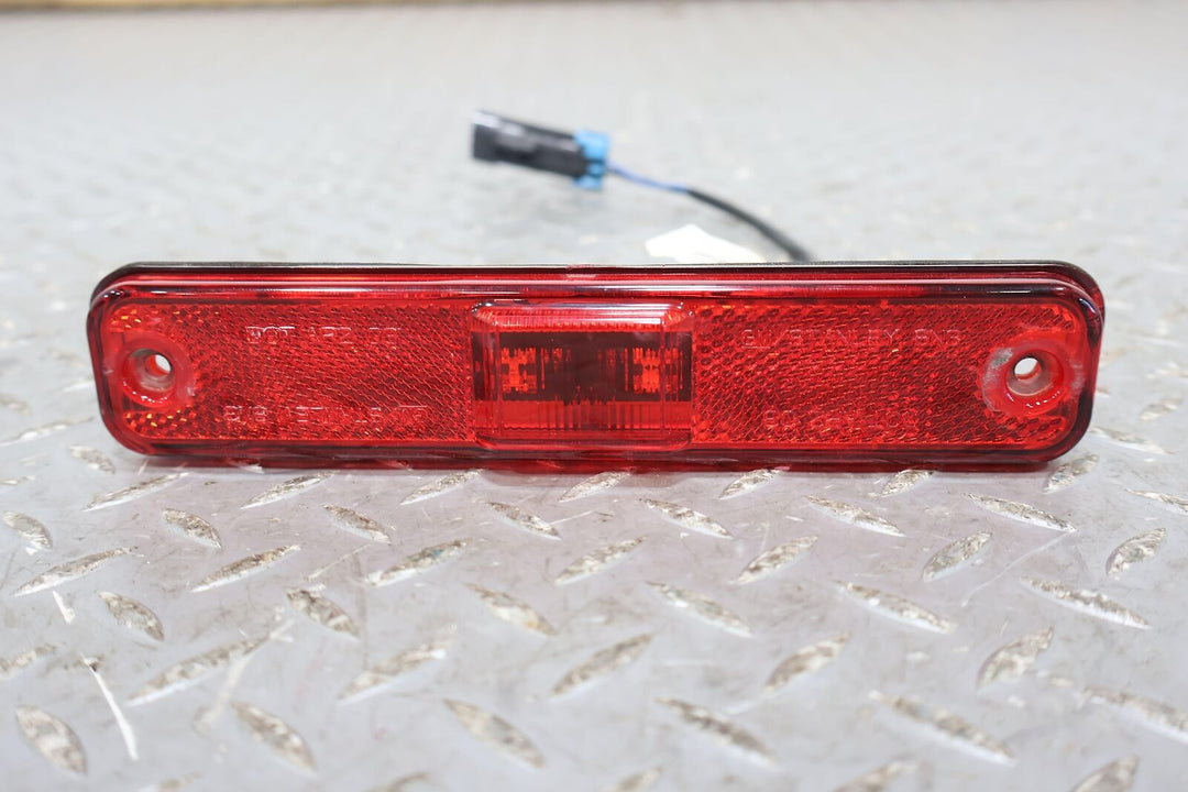 03-09 Hummer H2 Right RH Passenger Rear Marker Light (Red Lens) Tested