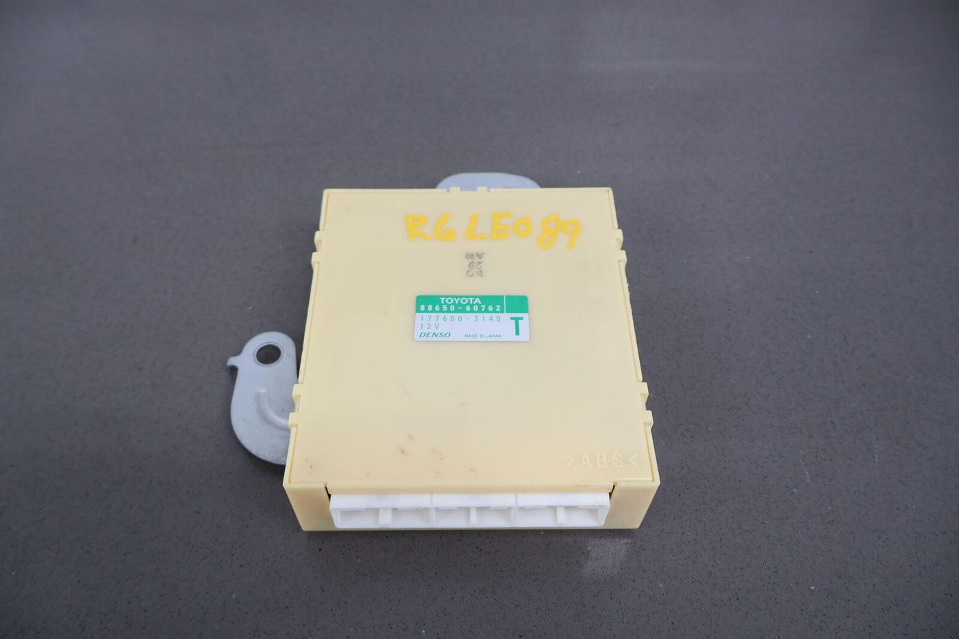 06-09 Lexus GX470 A/c Amplifier Control Module (88650-60762) OEM