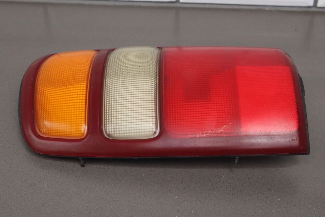 00-03 Chevy Suburban / Tahoe Driver Left OEM Tail Light Tail Lamp