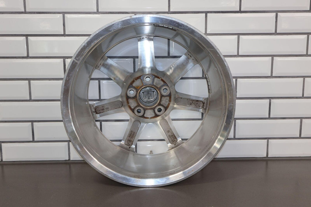 04-08 Cadillac XLR OEM 18x8 Chrome 7 Spoke Wheel with Center Cap (Curb Rash)