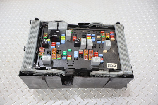 10-14 Cadillac Escalade 6.2L Engine Fuse Box W/ Base/Lid/Board/Lid/Fuses&Relays