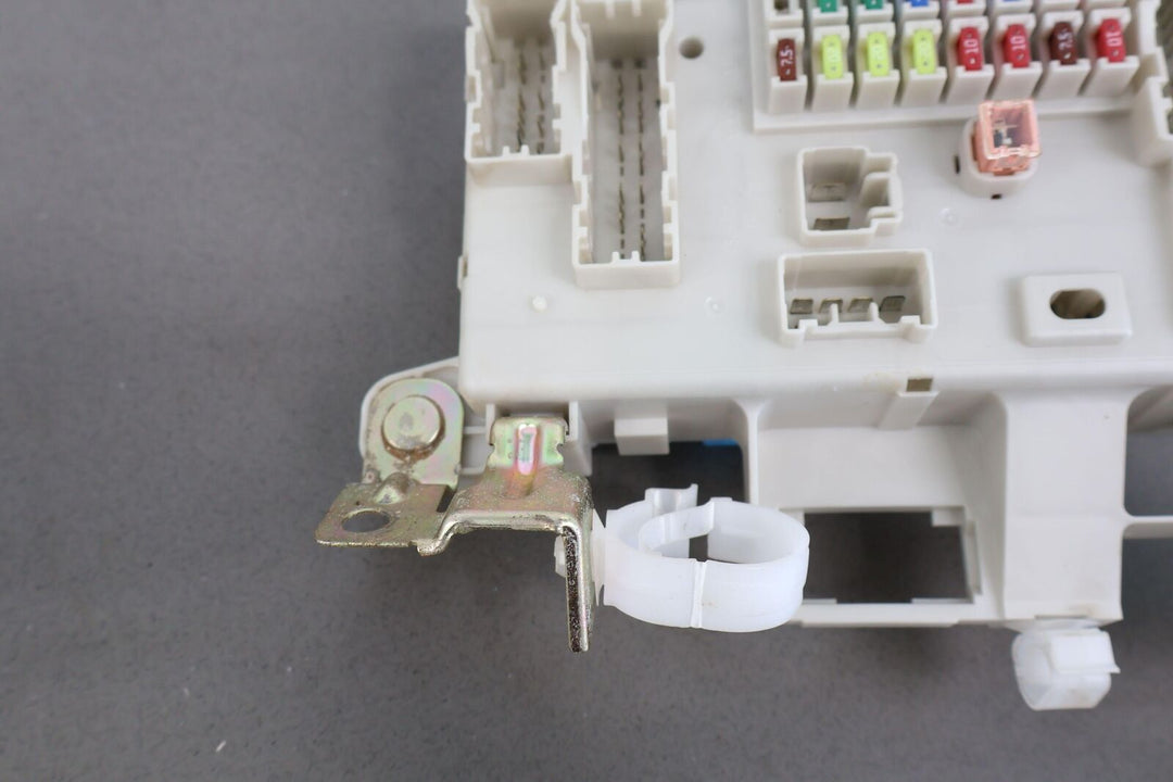 03-09 Lexus GX470 Interior Cabin Fuse Relay Junction Box (4.7L) OEM