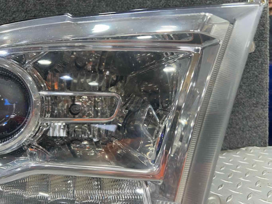 13-18 Ram 1500/2500 Laramie Longhorn Right RH Headlight (Chrome) PARTS OR REPAIR