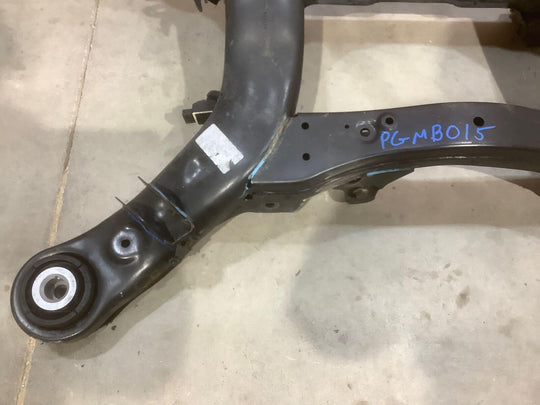 14-16 Mercedes GL450 X166 BARE Rear Undercarriage Crossmember Subframe