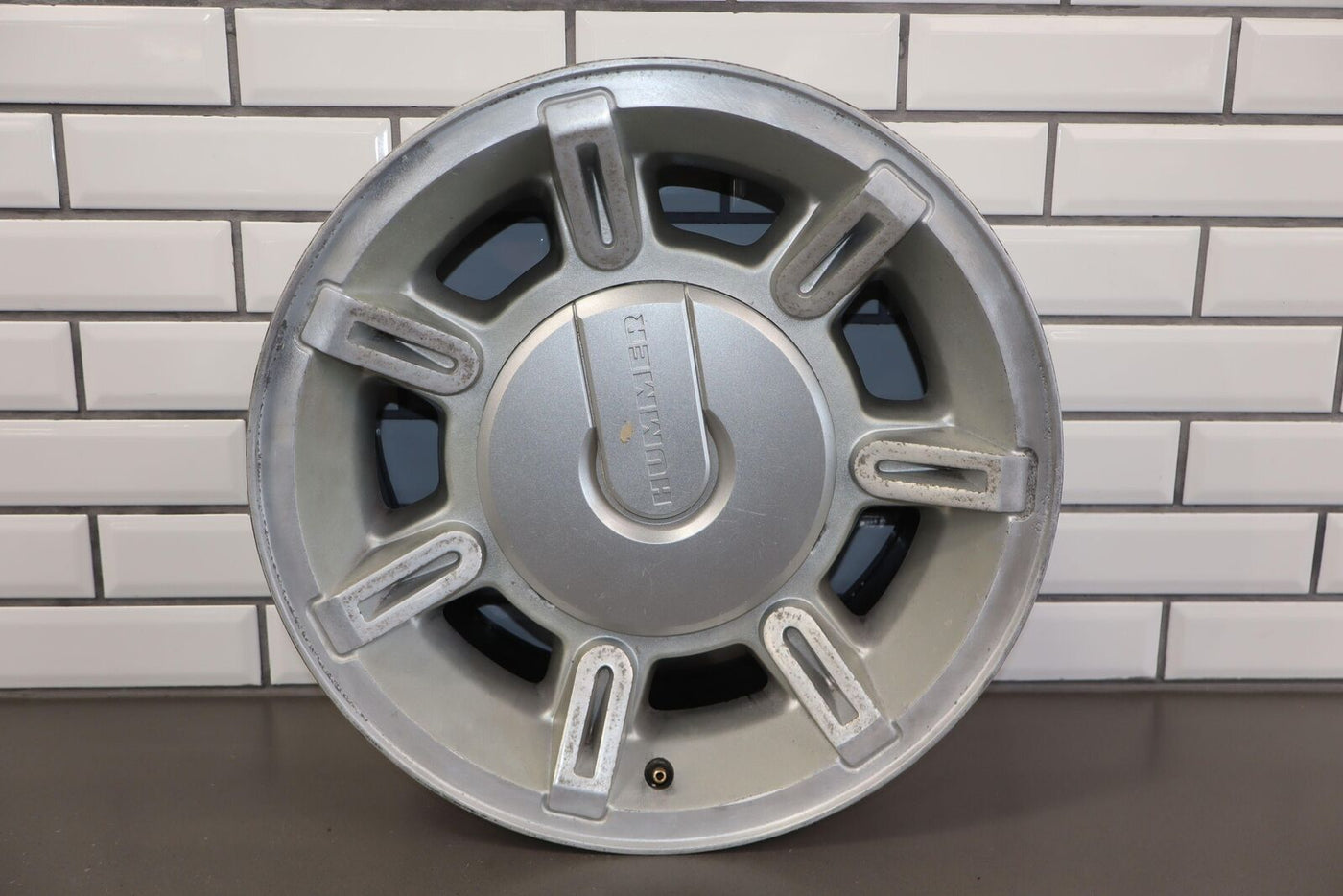 03-07 Hummer H2 Single (1) Aluminum 17x8.5 OEM Silver Wheel W/ Center Cap