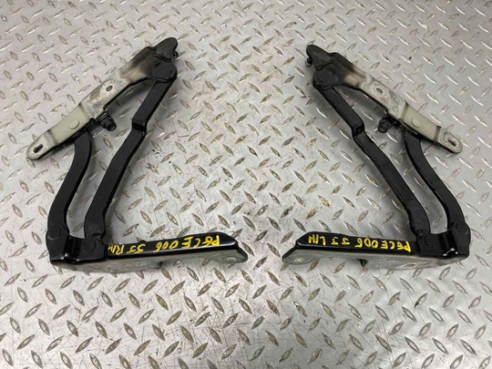 16-20 Chevy Camaro Coupe Pair LH&RH Deck Lid Hinges (Mosaic Black Metallic GB8)