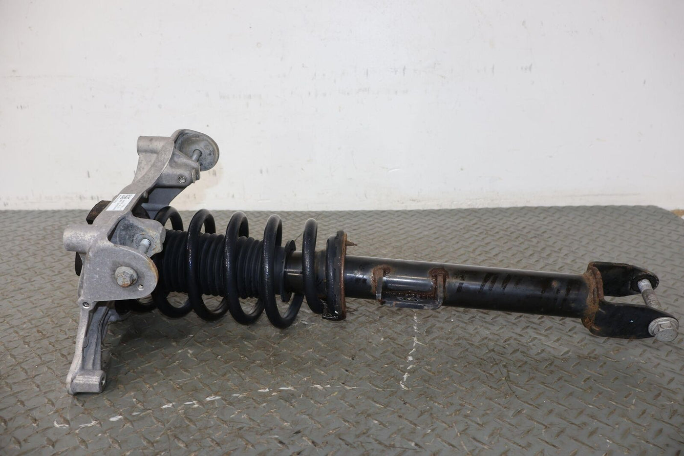 17-22 Tesla Model 3 Front Right RH Strut & Spring W/Upper Bracket (1044095-00-A)