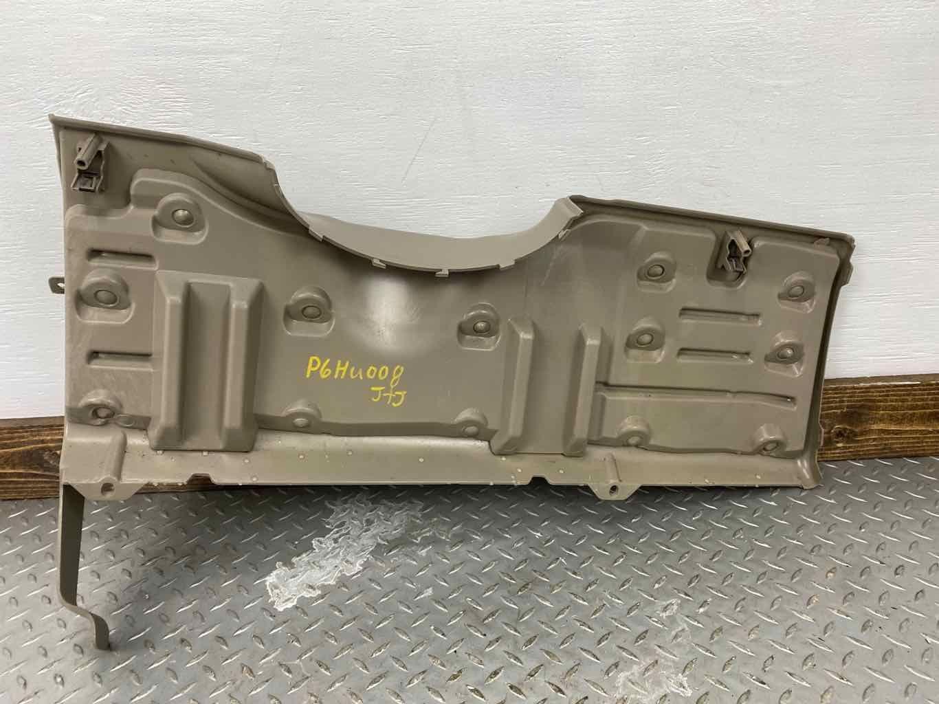 03-07 Hummer H2 Driver Left Dashboard Knee / Kick Bolster (Wheat 50I)