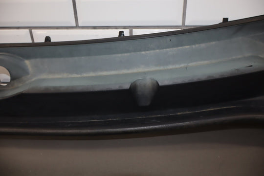 47372570
