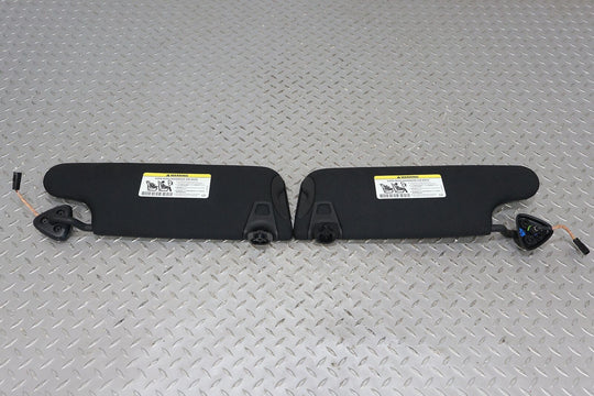 18-19 Dodge Challenger LH & RH Pair of Illuminated Sun Visors OEM (Black EXX9)