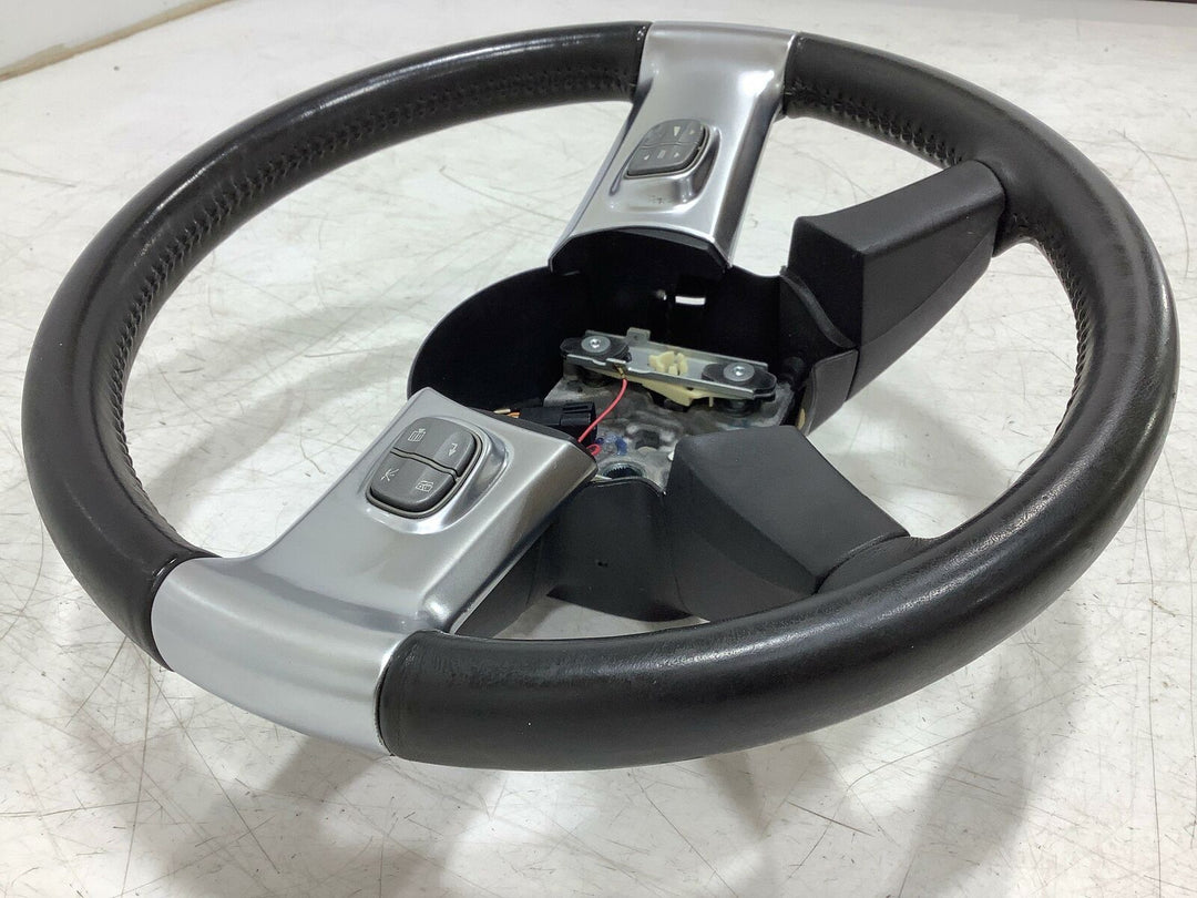 03-06 Chevy SSR Driver Leather Steering Wheel  (No Bag)