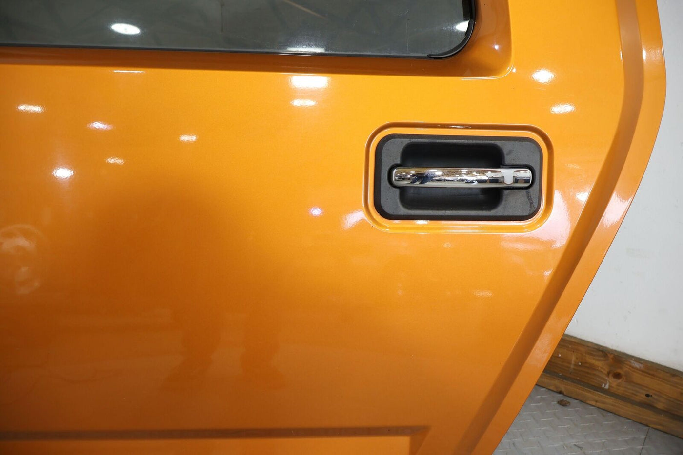 03-09 Hummer H2 Driver Left LH Rear Door W/Glass (Fusion Orange 55u) Notes