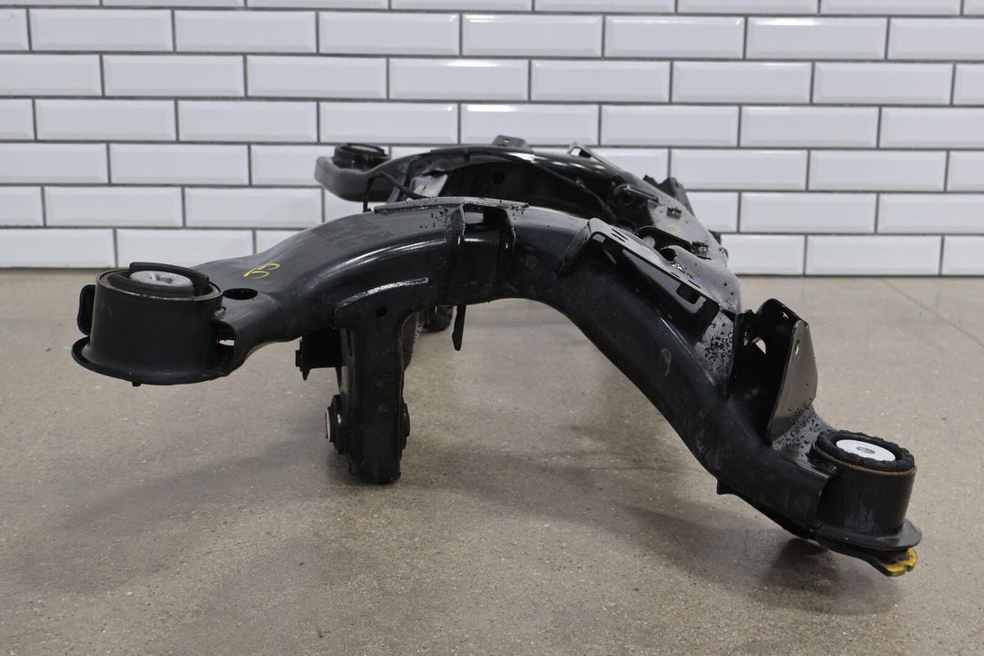 17-23 Dodge Challenger R/T Rear 6.4L Bare Undercarriage Crossmember (28K)