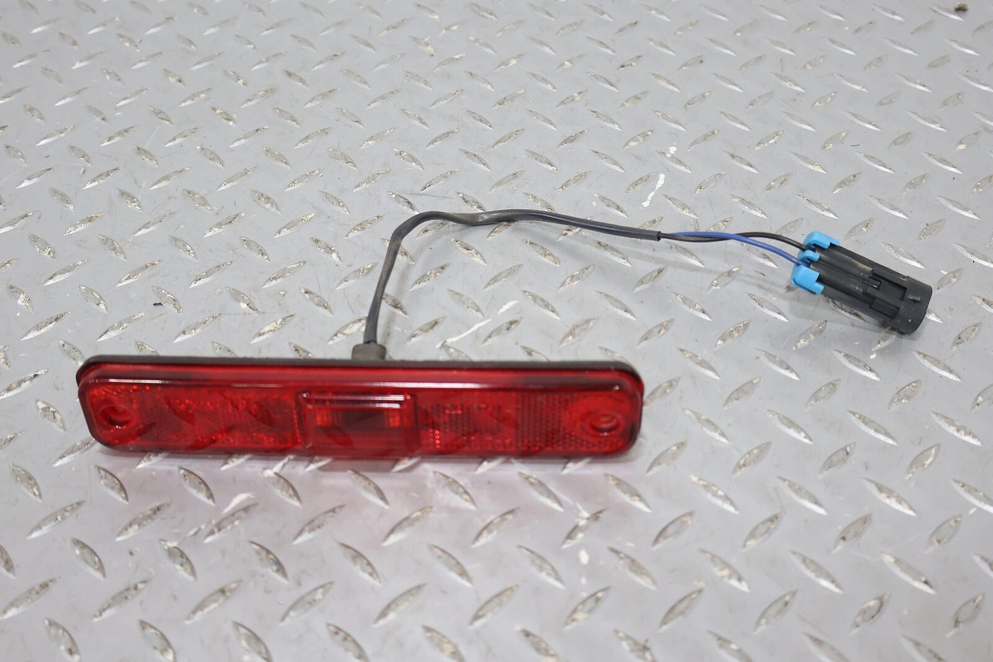 03-09 Hummer H2 Right RH Rear Red LED Side Marker Light/Lamp OEM Tested