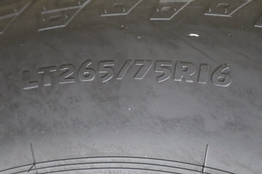 47372572