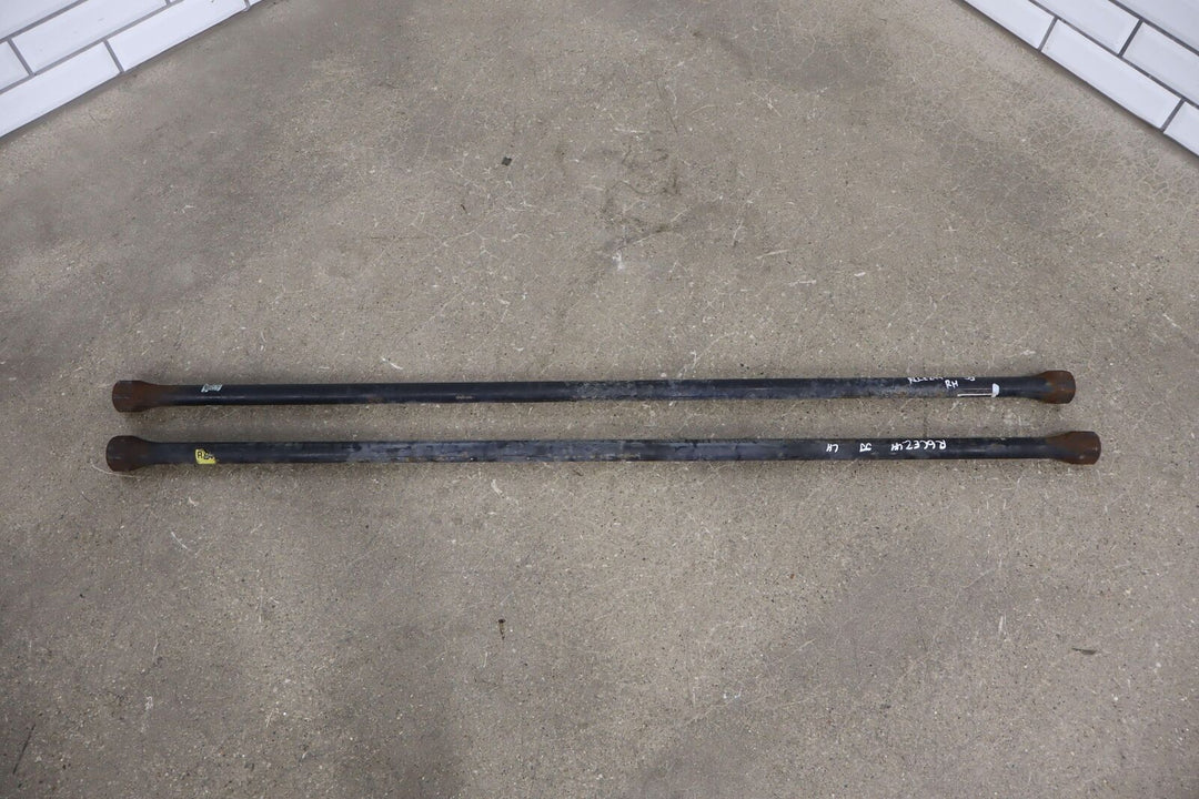 15063980 00 to 06 Suburban 1500 Tahoe 4x2 52" Torsion Bars w/ Mount and Keys OEM