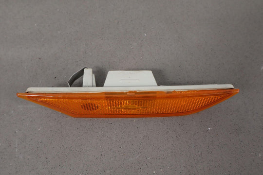 03-06 Chevy SSR Right Passenger Front (Bumper Mounted) Side Marker Lamp Light