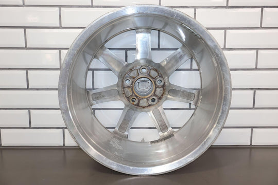 04-08 Cadillac XLR OEM 18x8 Chrome 7 Spoke Wheel with Center Cap (Curb Rash)