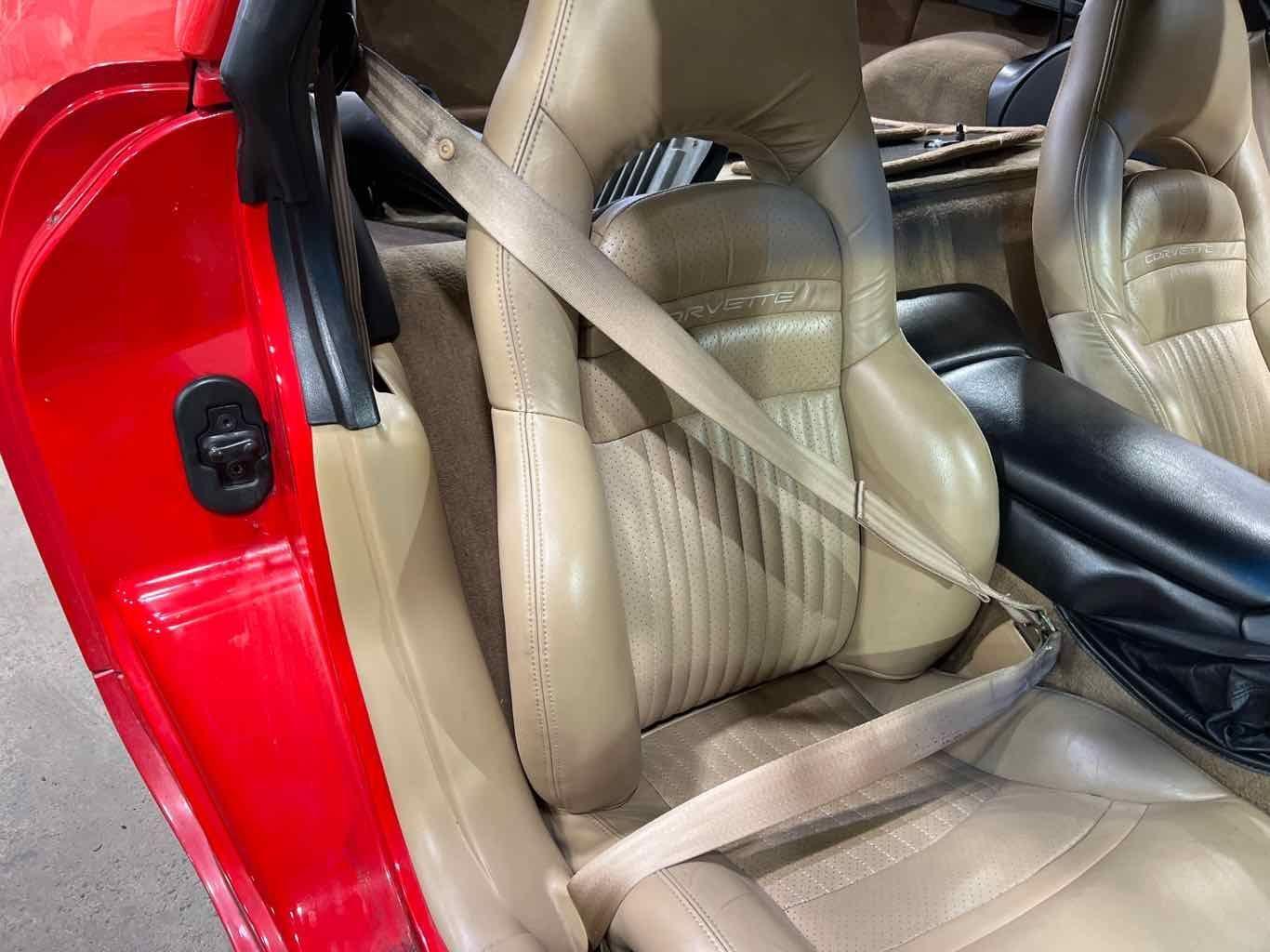 97-04 Chevy Corvette C5 Front Coupe Right RH Seat Belt Retractor (Light Oak 673)