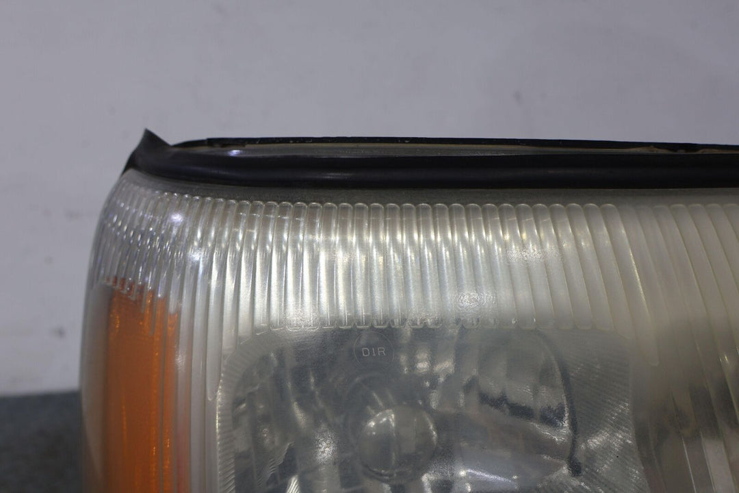 03-06 Cadillac Escalade Right RH OEM HID Headlight Lamp (Tested) 15173425