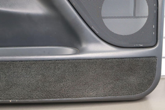 99-02 Chevy Suburban/Silveardo/Tahoe Left Front Door Trim Panel (Graphite/Gray)