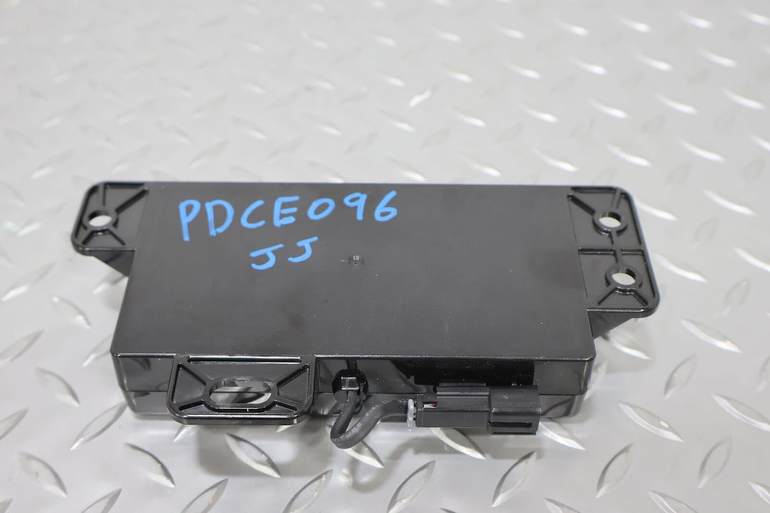 13-15 Chevy Camaro ZL1 Onstar Reserve Battery Control Module (22739970) OEM