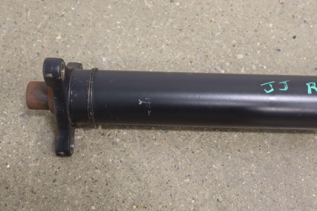 18-23 Chevy Camaro 6.2L LT1 Auto Transmission Rear Driveshaft 2 Piece