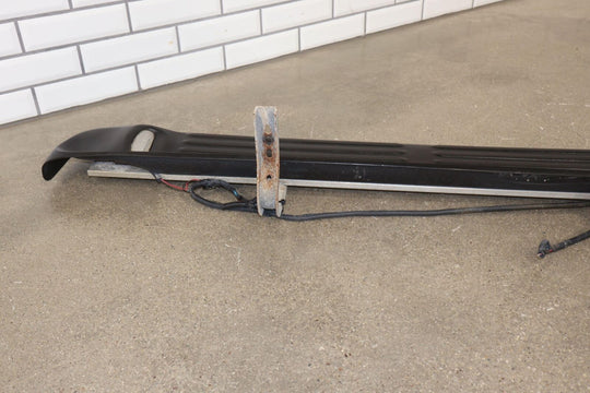 99-06 Sierra Silverado Crew Cab Pair Westin Illuminated Running Boards W/Harness