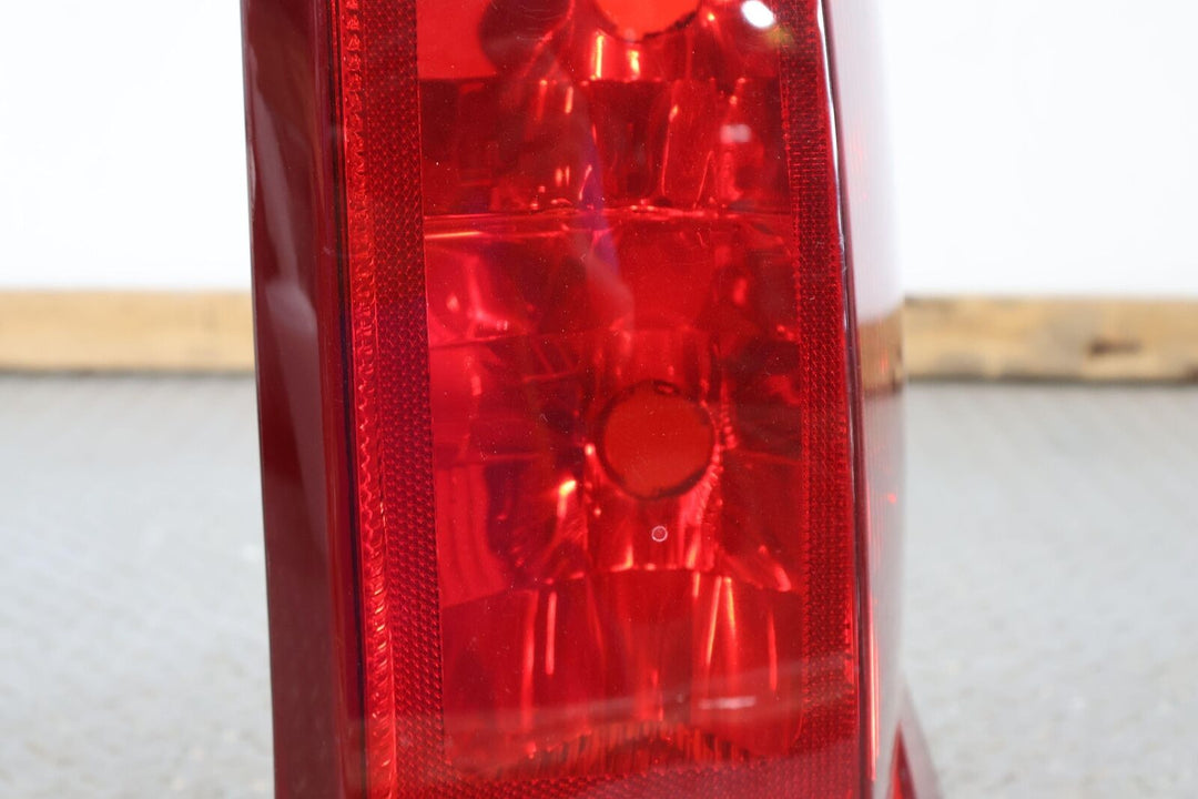 02-06 Cadillac Escalade Short WB Rear Right RH Tail Light Lamp (Tested) OEM