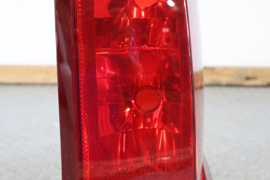 02-06 Cadillac Escalade Short WB Rear Right RH Tail Light Lamp (Tested) OEM