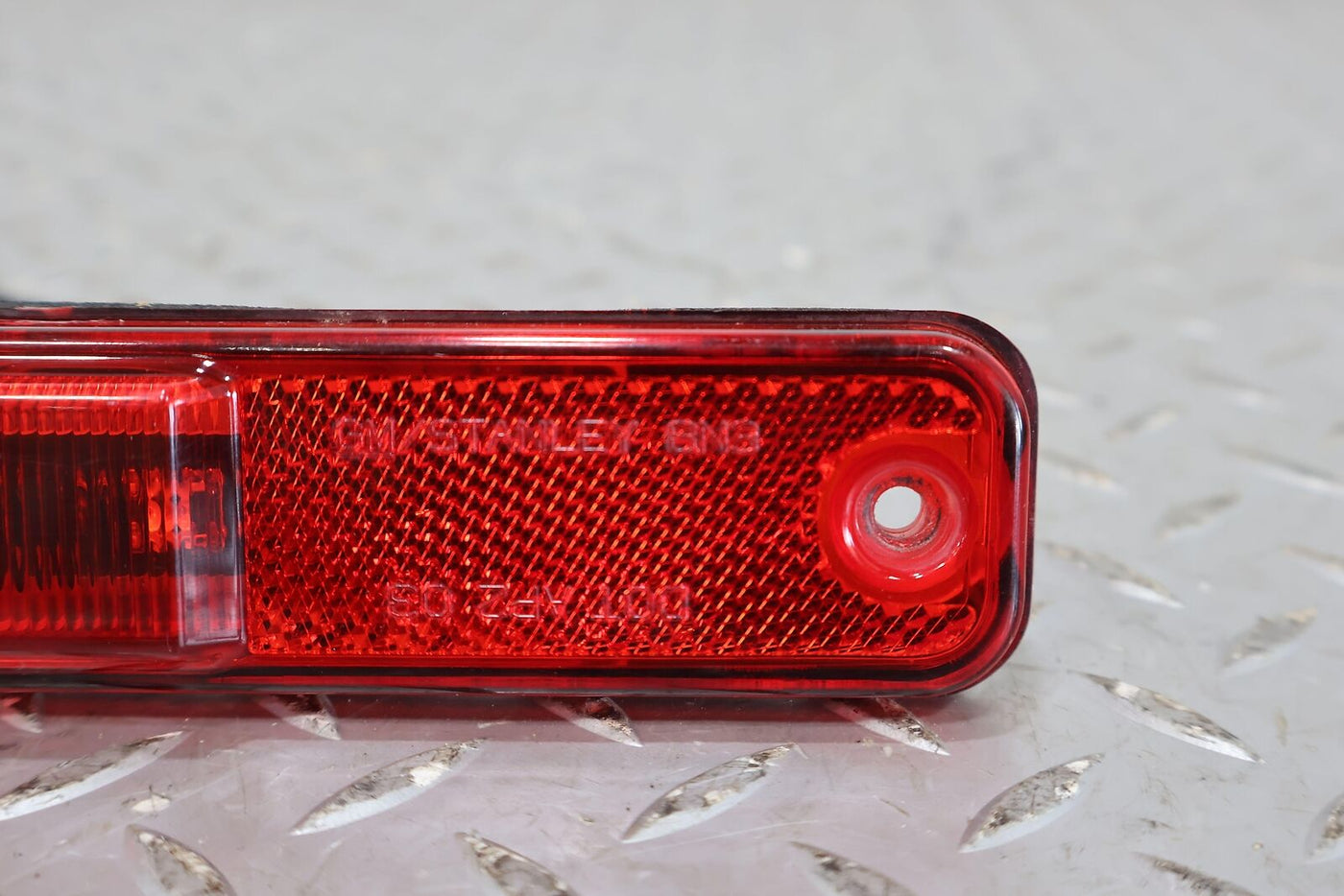 03-09 Hummer H2 Rear Right (Quarter Mount) Red LED Side Marker Light OEM Tested