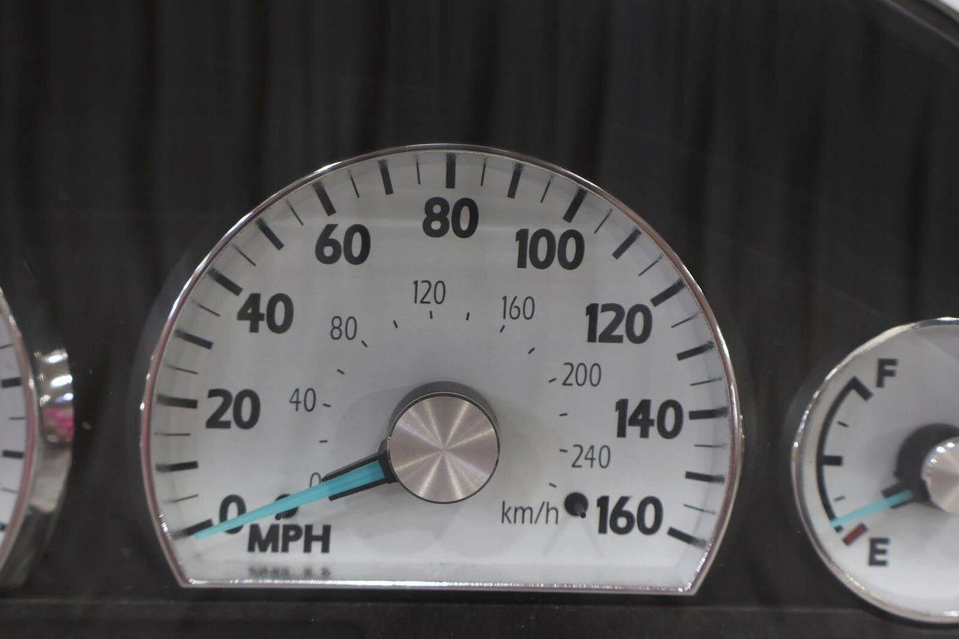 04-05 Ford Thunderbird 160MPH Speedometer Cluster (55K) W/ White Face Gauges
