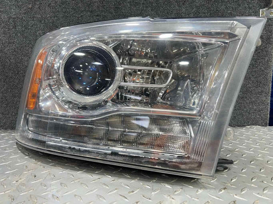 13-18 Ram 1500/2500 Laramie Longhorn Right RH Headlight (Chrome) PARTS OR REPAIR