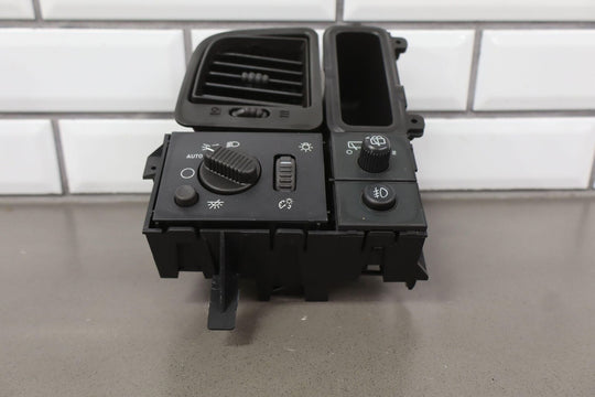 03-06 Escalade Chevy Truck GMT800 Headlight Switch with Vent / Cubby / Switches