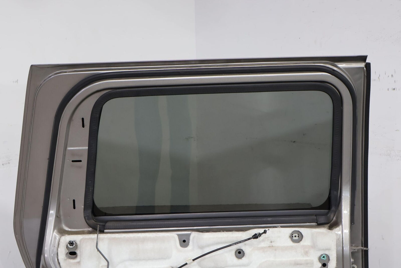 03-09 Hummer H2 Left LH Driver Rear Door W/ Glass (Graystone Metallic 16U)