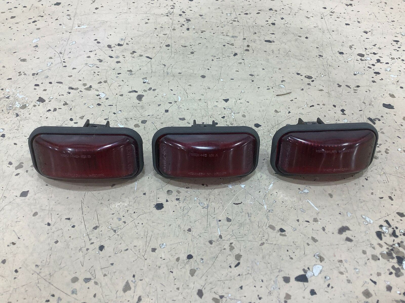 03-09 Hummer H2 Rear Hatch Mounted Clearance Lights 3PC (Red) Tested