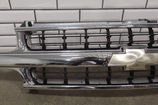 00-06 Chevy Suburban / Tahoe OEM Front Grille with Headlights / Turn Signals