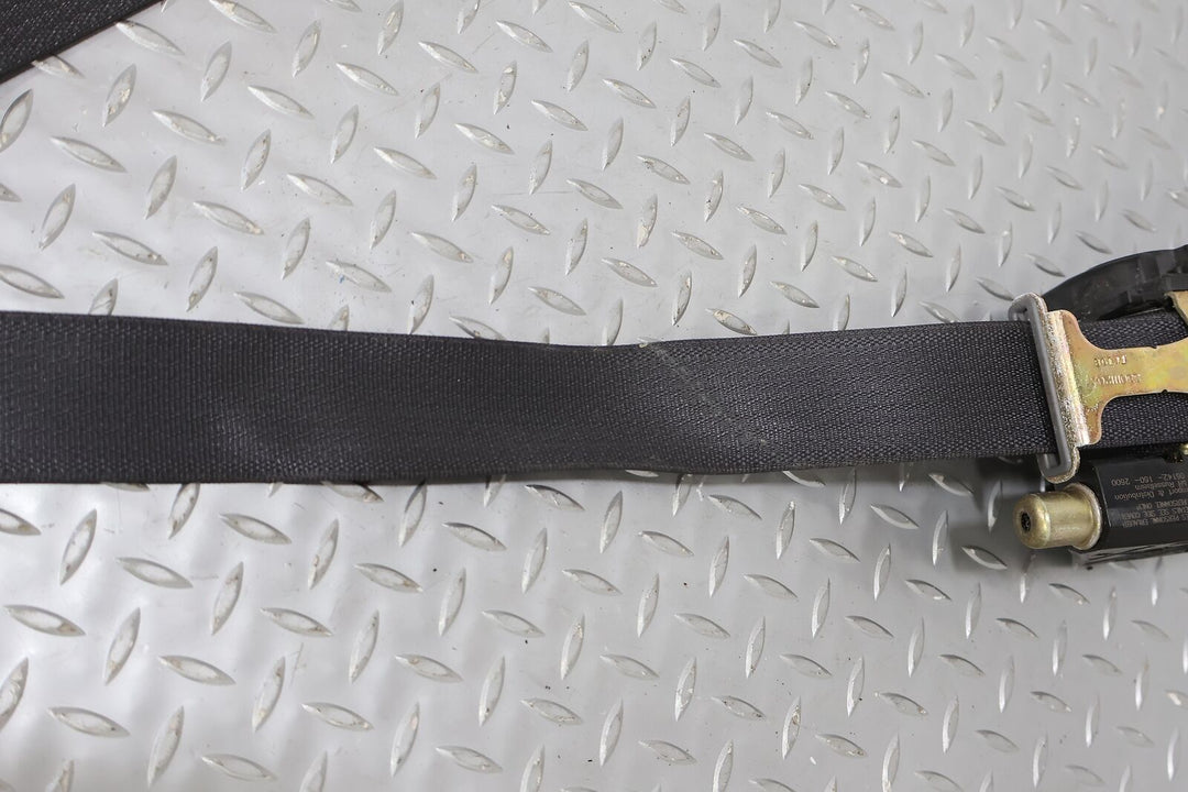 2003-2006 Chevy SSR Front Right RH Passenger Seat Belt Retractor (Black 19i)