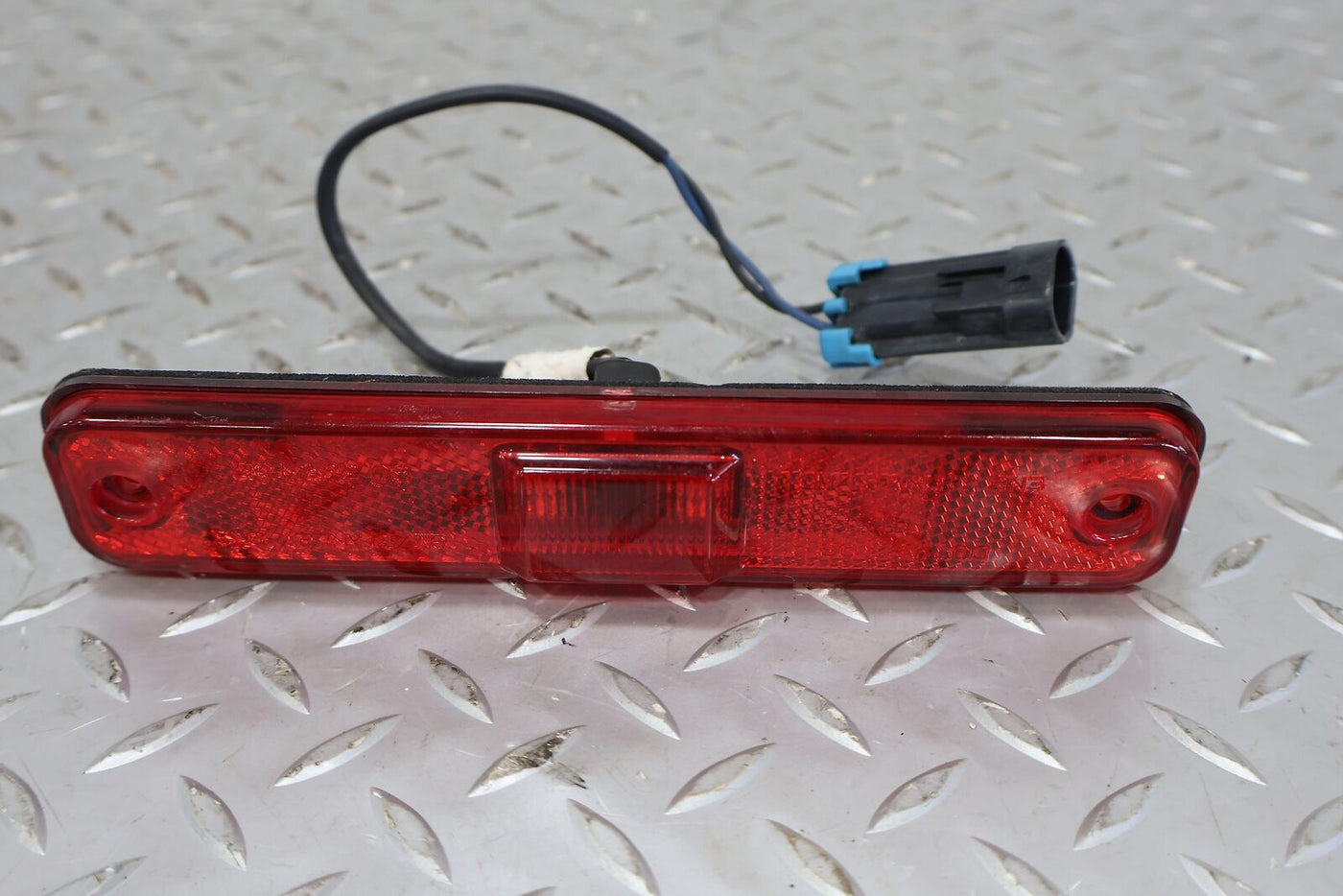 03-09 Hummer H2 Rear Right RH Red LED Side Marker Light Lamp OEM Tested