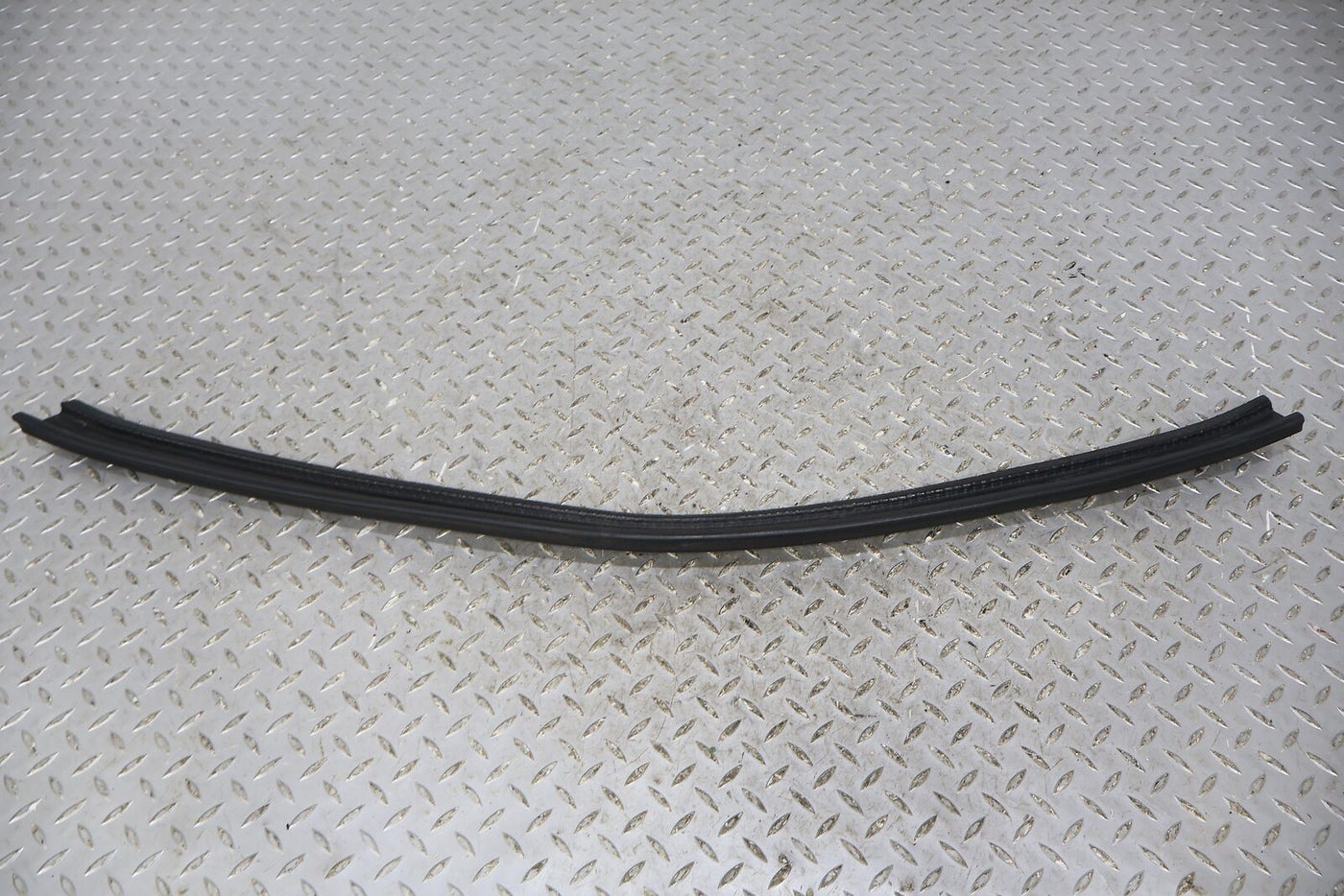 03-09 Hummer H2 Driver Left LH Rear Door To Body Weather Stripping Gasket Seal