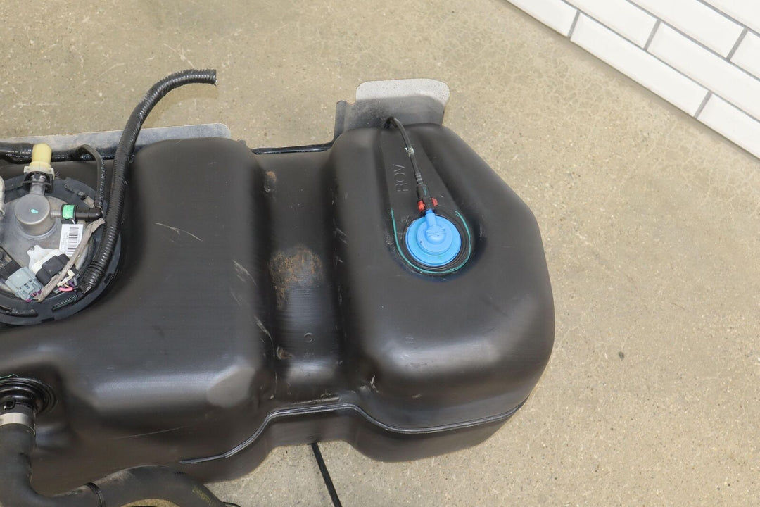 2004-2018 GMC Sierra/Silverado 1500 5.3L 26 Gallon Fuel Tank with Pump OEM