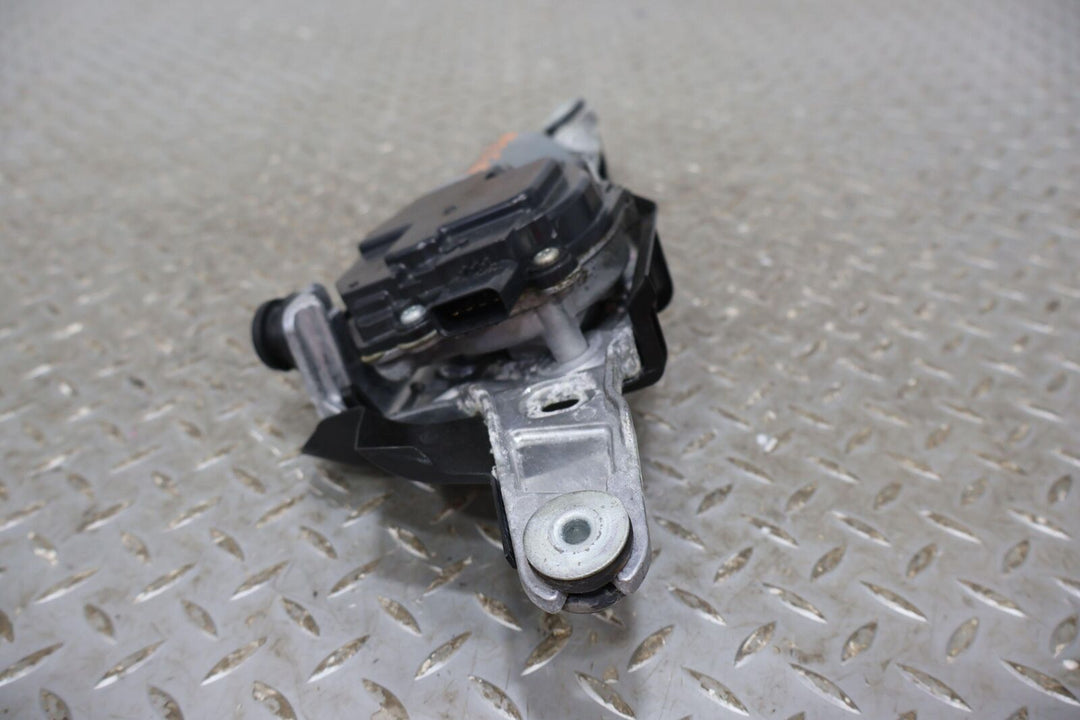 18-21 Lexus LC500 Right RH Windshield Wiper Motor (85110-11060) Tested