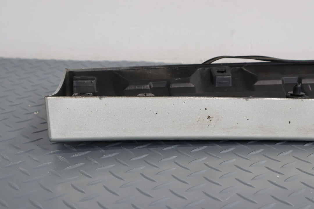 03-09 Lexus GX470 Passenger Right Rear Quarter Panel Moulding (Silver Pine)Notes