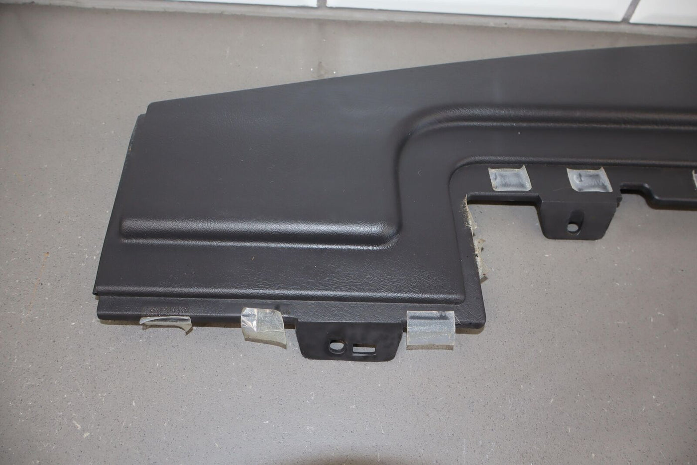 03-07 Hummer H2 OEM Upper Dash Cover Pad (Ebony 482) See Description