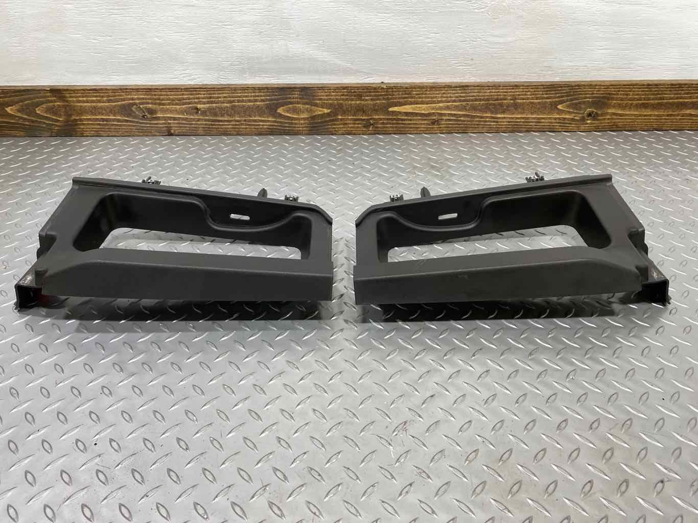 05-07 Hummer H2 SUT Pair Rear LH & RH Side Glass Window Trim Panels (Ebony 48i)