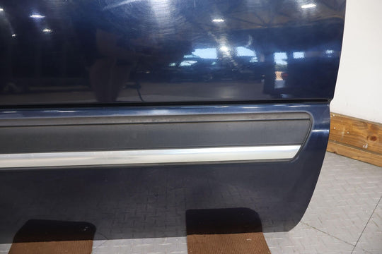 99-07 Chevy Silverado Extended Cab Front Right Door W/Glass (Blue Metallic 25U)