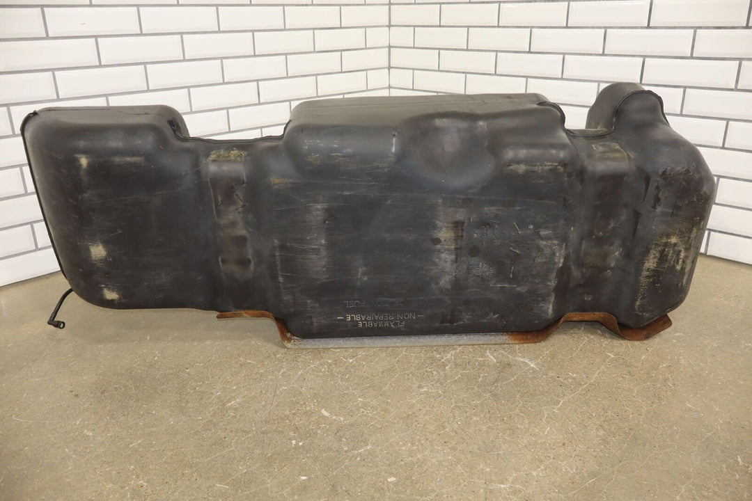 02-03 Cadillac Escalade Tahoe Yukon 26 Gallon Gasoline Fuel Tank W/Pump OEM