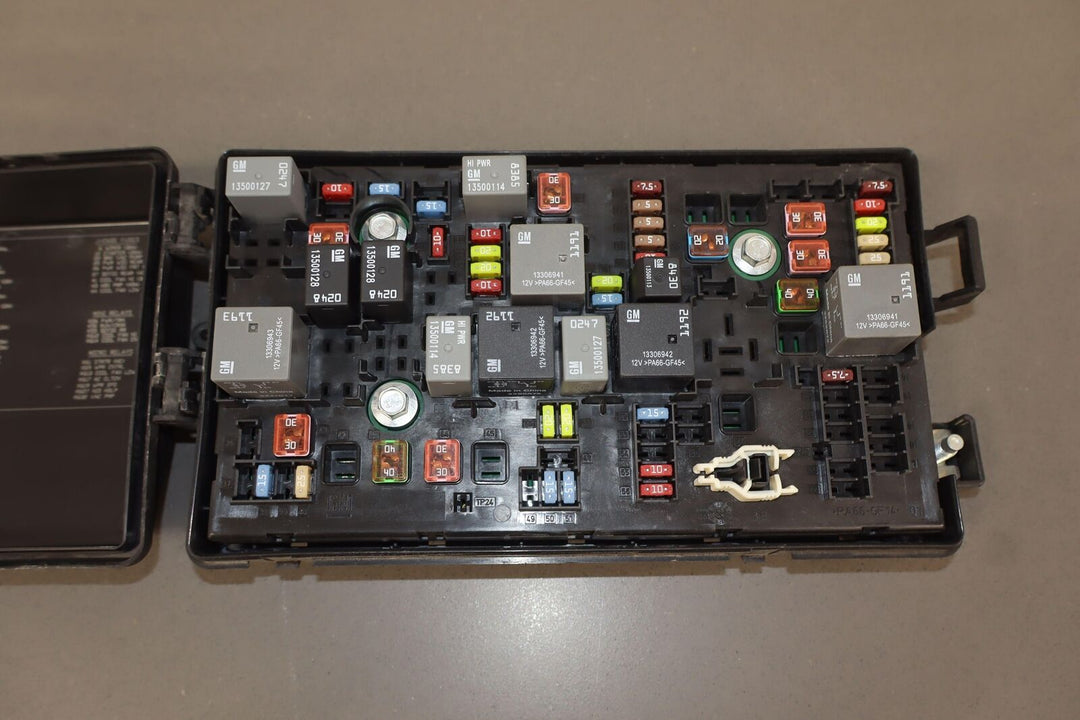 2012-2015 Chevy Camaro SS Underhood Engine Fuse Box