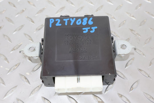 98-07 Toyota Land Cruiser Power Antenna Control Module (85914-60070)